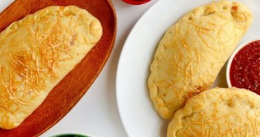 طريقة عمل البيتزا بالموتزاريلا فى البيت