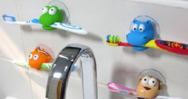 غسل الأسنان أصبح متعة.. ابتكار حامل فرشاة يحبب أولادك فى غسل أسنانهم