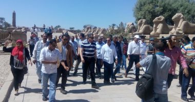 وزير الآثار يصل معبد الكرنك لافتتاح التطويرات الجديدة بالمتحف المفتوح