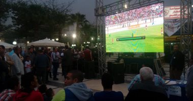 3 شاشات عرض بنادى الزمالك لمشاهدة الأعضاء مباراة الوداد