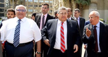 وزير التعليم العالى يتفقد جامعة عين شمس فى أول أيام العام الدراسى الجديد
