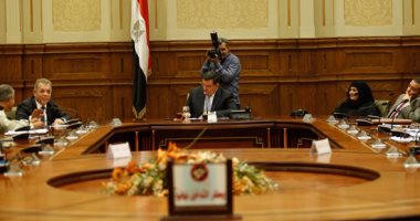 نائب ينتقد غياب رئيس التليفزيون عن اجتماع لجنة الإعلام