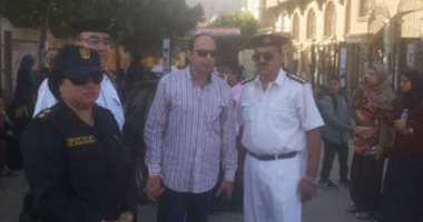 بالفيديو والصور.. الشرطة النسائية تؤمن دخول الطالبات مدارس الجيزة