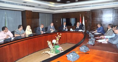 "النقل": طريق جنوب الفيوم - الواحات يدخل الخدمة نهاية العام