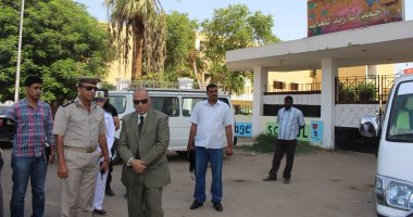 بالصور.. أمن أسوان يشدد الرقابة الأمنية أمام المدارس لمنع التحرش