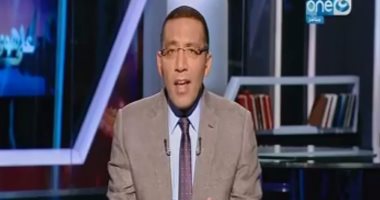 بالفيديو.. خالد صلاح يطالب الحكومة بالتحقيق مع وزيرة التضامن لإلغاء سفرها إلى لندن