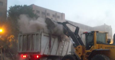 محافظ الدقهلية: رفع ونقل 250 طن مخلفات هدم وبناء على الطريق الدائري