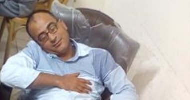 موظف بالشرقية يضرب عن الطعام بسبب نقله تعسفيا