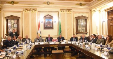 مجلس جامعة القاهرة يعتمد 3 آلاف و11 تحويلا لطلاب بالفرق الدراسية الأعلى