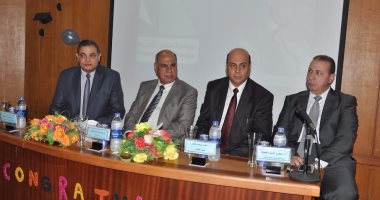 بالصور.. رئيس جامعة كفر الشيخ يشهد حفل استقبال الطلاب الجدد بكلية العلوم