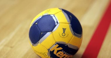 فوز الأهلى والزمالك فى دور الـ 16 بدورى اليد 2002