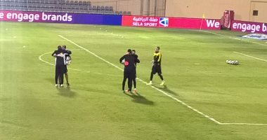 بالفيديو.. شريف إكرامى يصافح الحضرى قبل مواجهة الأهلى ودجلة       