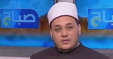 الداعية أحمد البهى يطالب الأزهر باستغلال مواقع التواصل فى محاربة التطرف