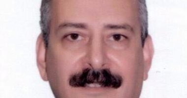 رئيس سلطة الطيران المدنى يغادر إلى الإمارات