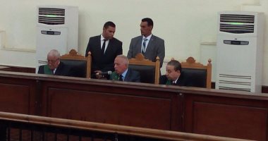 أم ضحية مفقود على "مركب الموت" تتضرع إلى الله للعثور على ابنها