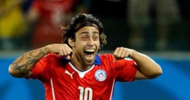 تصفيات المونديال.. فالديفيا يعود لقائمة تشيلى بعد غياب 10 أشهر