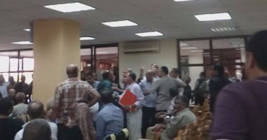 بالفيديو.. خناقة فى عمومية ألعاب القوى بعد اكتمالها
