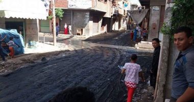 مياه المجارى تغرق "كوم دفشو" فى البحيرة.. والأهالى تطالب المحافظ بالتدخل