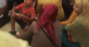 اعتصام أولياء أمور المدارس الرسمية بمحافظة الجيزة لإلحاق أبنائهم بـkg1