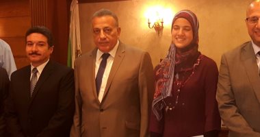 محافظ الجيزة يكرّم هداية ملاك 