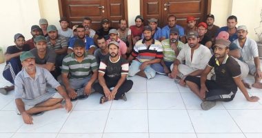 بالفيديو والصور.. 32 صيادا مصريا بالسعودية يناشدون الخارجية إعادتهم لمصر 