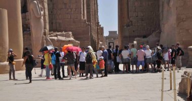 بالصور.. مدير آثار الأقصر: 2190 سائحا زاروا معالم المحافظة خلال 48 ساعة