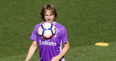 الريال يستعيد مودريتش فى ديربى مدريد 20 نوفمبر المقبل