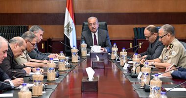 رئيس الوزراء يتابع توفير السلع وضبط الأسعار فى اجتماعه مع وزير التموين