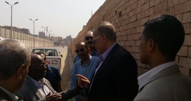 محافظ الجيزة يتفقد أحد الشوارع البديلة للهرم أثناء حفر مترو الخط الرابع