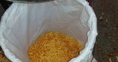 ضبط ٢٣ ألف و ٦٦٤ عبوة مقرمشات منتهية الصلاحية بالمنيا