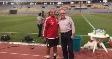 بالصور ..كرم كردى يزور تدريب منتخب مصر بالإسكندرية