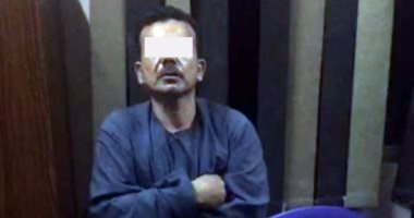 سقوط عامل بحوزته أسلحة للتشاجر مع ابن عمه بسبب خلافات عائلية بمنشأة ناصر