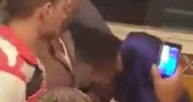 بالفيديو.. جلسة عرفية تحكم على شاب بضربه بالشبشب فى كفر الشيخ