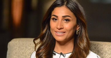 دينا الشربينى تجيب على سؤال "أكتر ممثل نفسك تبوسيه فى سياق درامى"