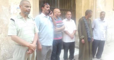 وقفة لعاملين بشركة سياحة أمام مجلس الوزراء للمطالبة بصرف رواتبهم المتأخرة