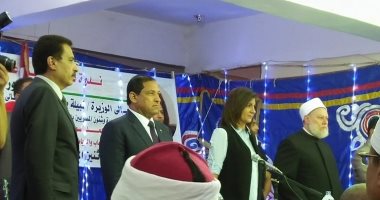 الدكتور على جمعة يتبرع بربع مليون جنيه للمساهمة فى تدريب الشباب