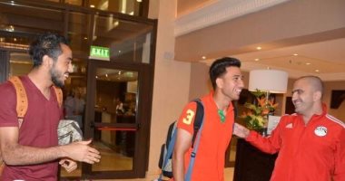 بالصور.. كهربا وتريزيجيه ينضمان لمعسكر المنتخب بالإسكندرية