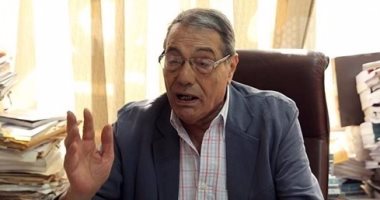 وزير الثقافة يطمئن على صحة صلاح عيسى