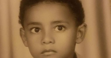 شاهد فتى الكرة الطائرة الأسمر فى مرحلة الطفولة 