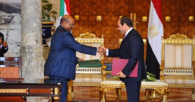 بالصور.. "مصر والسودان إيد واحدة".. البشير فى ضيافة السيسي على هامش اللجنة العليا بين البلدين.. الرئيس: تعاوننا فى مكافحة الإرهاب ضرورة.. ورئيس السودان: سنفعل كل آليات التكامل الاقتصادى مع القاهرة
