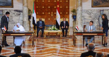 السيسي والبشير يشهدان توقيع اتفاقيات بالتعليم والصحة والزراعة بين البلدين