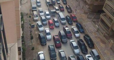 بالصور.. أهالى مدينة المعراج بالمعادى يشكون من تأخر أعمال صيانة الشوارع