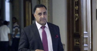 إلهامى عجينة: "أنا ضد ارتداء النقاب بس الأولى نحظر لبس البنطلون المقطع"