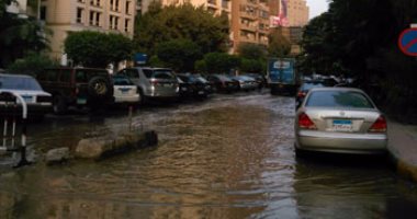 زحام مرورى بطريق إسكندرية الصحراوى بسبب كسر فى ماسورة مياه 