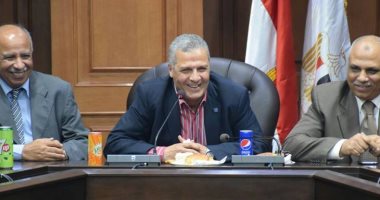 عبد العزيز يجدد الثقة بمدير عام الاستثمار بوزارة الرياضة 
