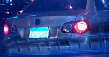قراء "صحافة المواطن" يرصدون سيارات بدون أرقام تسير فى شوارع الجمهورية