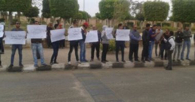 بالصور.. شباب بالسويس يطالبون شركات القطاع الخاص بتشغيل أبناء المحافظة