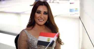لطيفة تهنئ أقباط مصر بعيد الميلاد المجيد