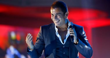 عمرو دياب يغنى "حلوة بلادى السمرا" و"القاهرة" فى حفل "الماسة"