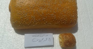 بالصور.. نحات يجسد المخبوزات والخضروات بـ"الفوم" والألوان المائية
